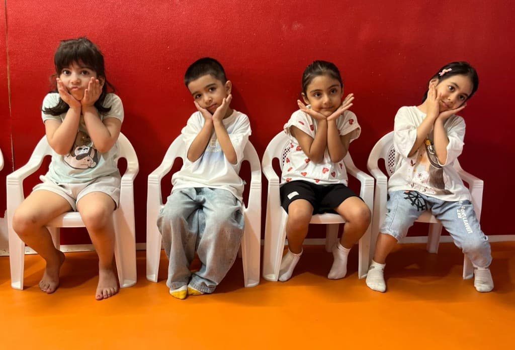 همکلاسی‌ها